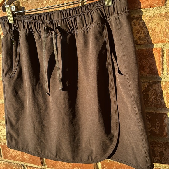 Patagonia Women’s Fleetwith Skort Size Large - Picture 8 of 16